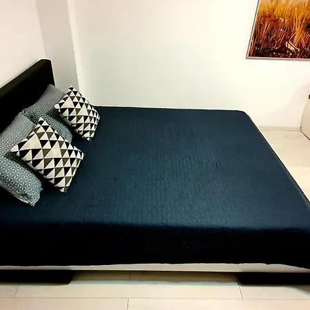 Solid Apartment *