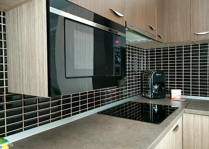 Διαμέρισμα Solid Mamaia